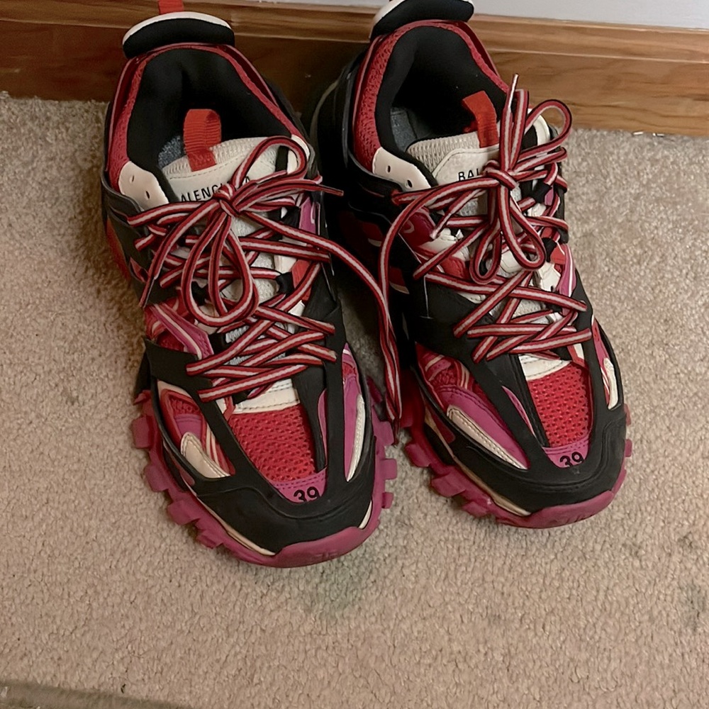 Balenciaga sneakers size 39